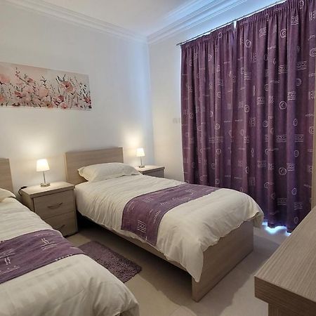 סיינט פול ביי Lovely Apartment With Side Sea View מראה חיצוני תמונה